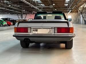 Gebraucht Mercedes SL500 231 PS (169 kW) 1984 Silber Cabrio