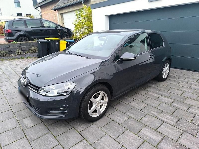 Gebraucht VW Golf VII 105 PS (77 kW) 2014 Grau Limousine