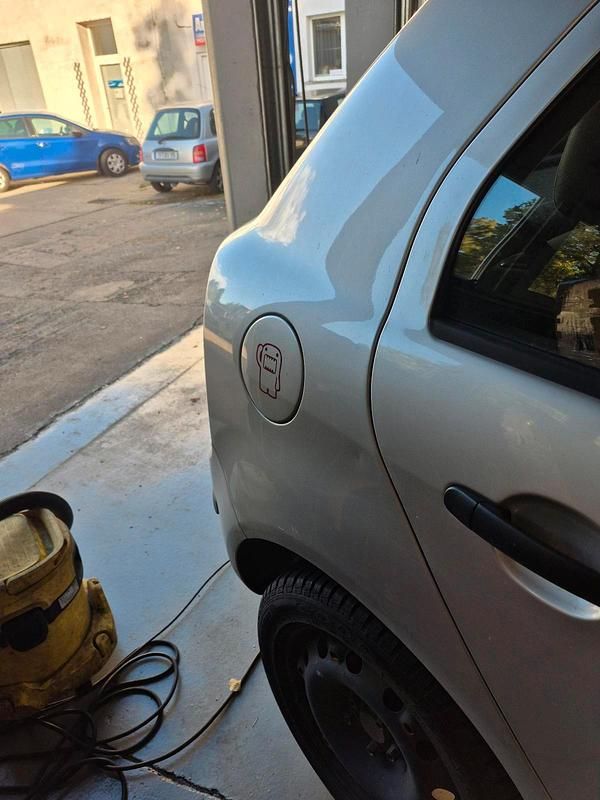 Gebraucht Skoda Fabia 75 PS (55 kW) 2004 Silber Kleinwagen