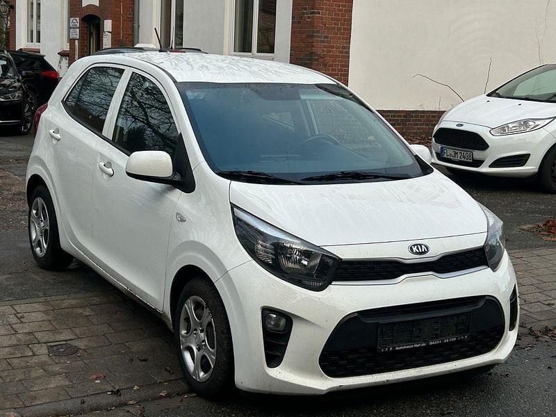 Second-hand Kia Picanto Edition 7 67 CP (49 kW) 2019 Alb Hatchback