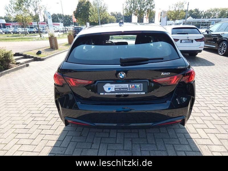 Gebraucht BMW 120 170 PS (125 kW) 2024 Schwarz Kleinwagen