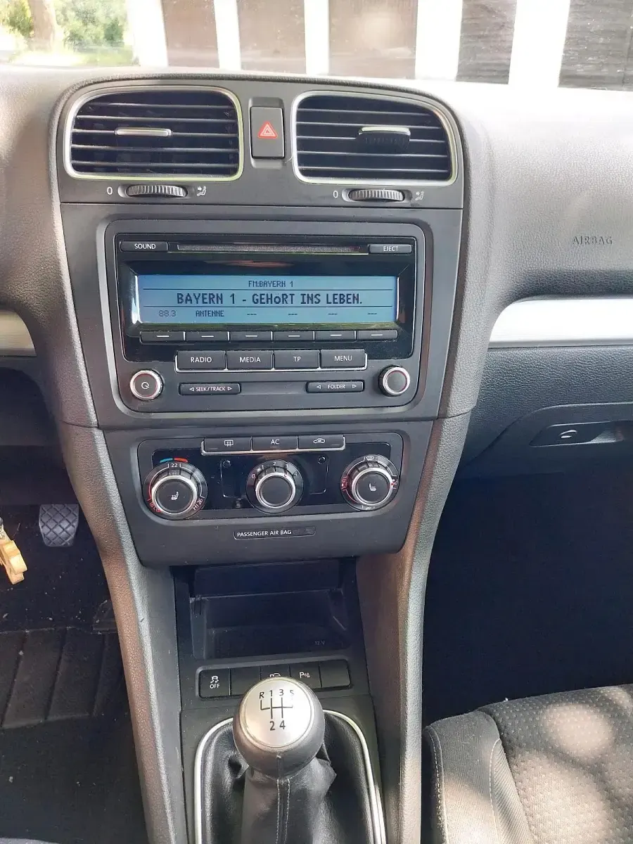 Gebraucht VW Golf 80 PS (58 kW) 2010 Weiß Coupé