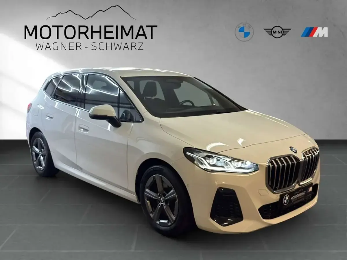 Gebraucht BMW 223 Active Tourer M Sport 211 PS (155 kW) 2023 Weiß Van / Kleinbus