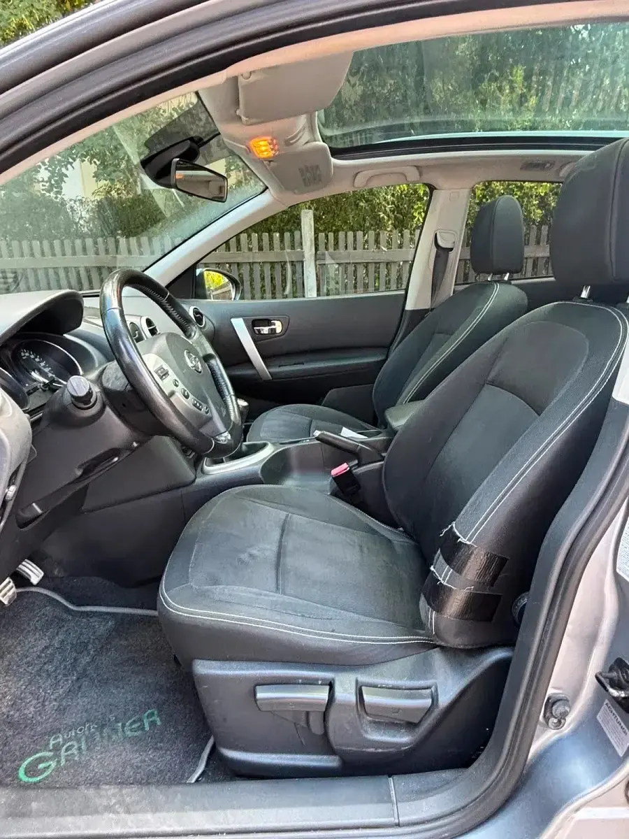 Gebraucht Nissan Qashqai 150 PS (110 kW) 2011 Grau SUV