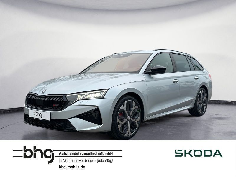 Silber Gebraucht 2025 Skoda Octavia RS Kombi | 43.280 € (Etwas zu teuer) - Bild 1/4