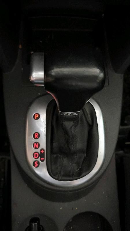 Second-hand VW Touran 2007 Negru Monovolum