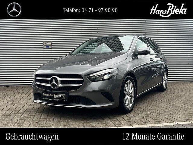 lack mountaingrau Gebraucht 2019 Mercedes B200 Progressive Van / Kleinbus | 22.850 € (Guter Preis) - Bild 1/4