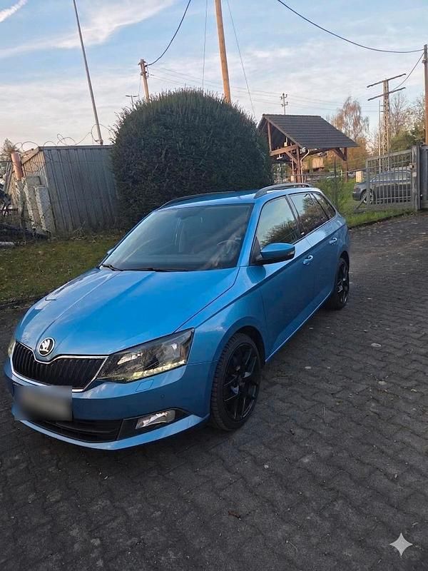 Gebraucht Skoda Fabia Joy 105 PS (77 kW) 2016 Blau Kombi