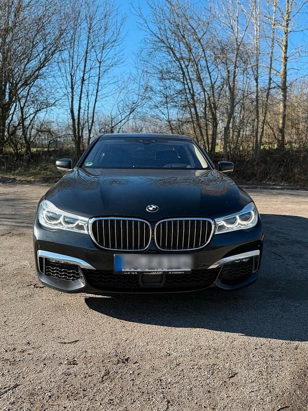 Schwarz Gebraucht 2019 BMW 750 Sport Line Limousine | 40.000 € - Bild 1/4