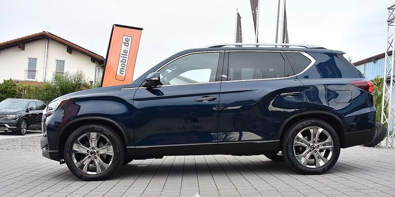Blau Gebraucht 2022 Ssangyong Rexton Sapphire SUV | 36.900 € (Fairer Preis) - Bild 1/4