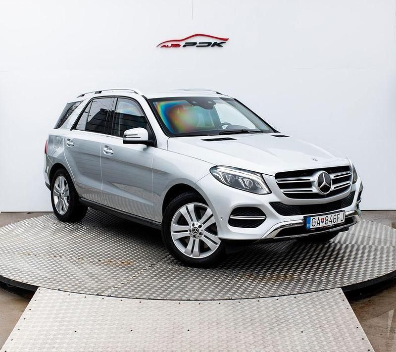 Silber Gebraucht 2018 Mercedes GLE500 SUV | 52.999 € - Bild 1/4