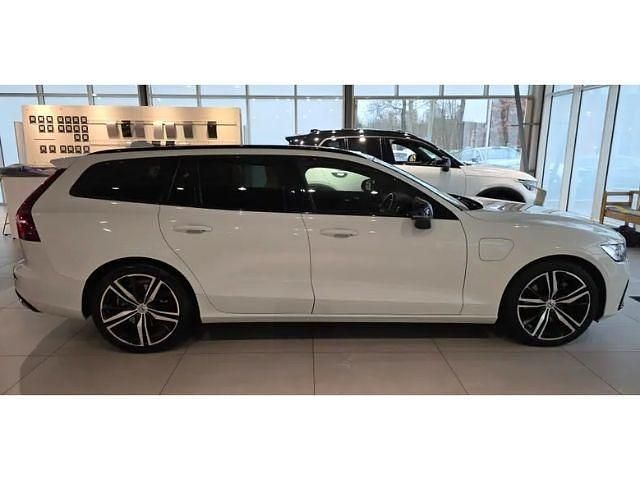 Gebraucht Volvo V60 R-Design 341 PS (250 kW) 2021 Weiß Kombi