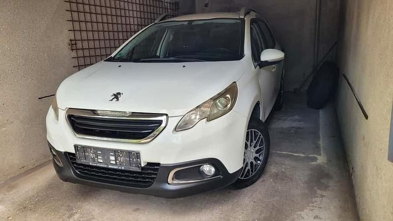Weiß Gebraucht 2013 Peugeot 2008 Access SUV | 5.200 € (Guter Preis) - Bild 1/4