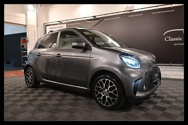Grau Gebraucht 2022 Smart ForFour Electric Drive Limousine | 11.950 € (Fairer Preis) - Bild 1/4