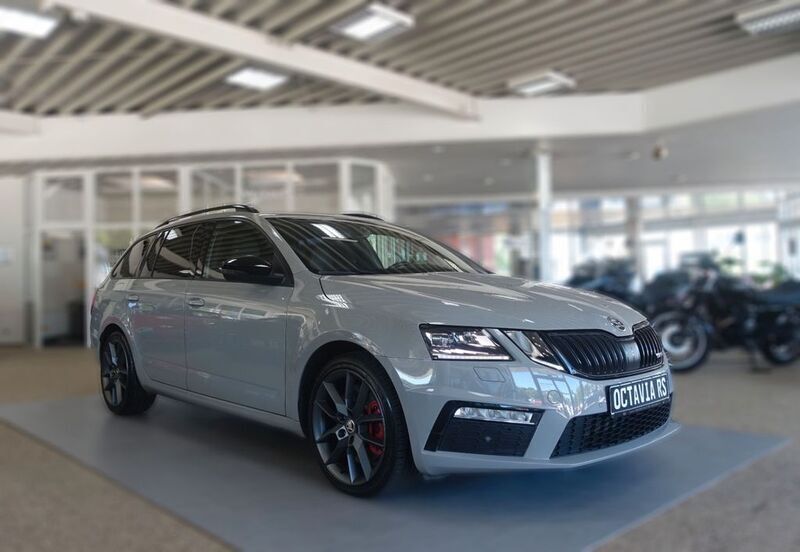 Grau Gebraucht 2018 Skoda Octavia RS Kombi | 19.850 € - Bild 1/4