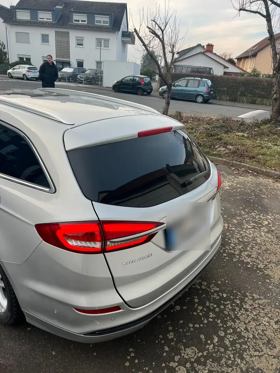 Gebraucht Ford Mondeo Titanium 165 PS (121 kW) 2019 Silber Kombi
