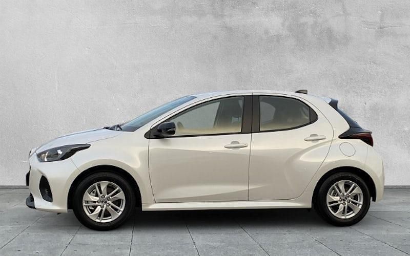 Neu Mazda 2 Center-Line 116 PS (85 kW) 2025 Weiß Limousine