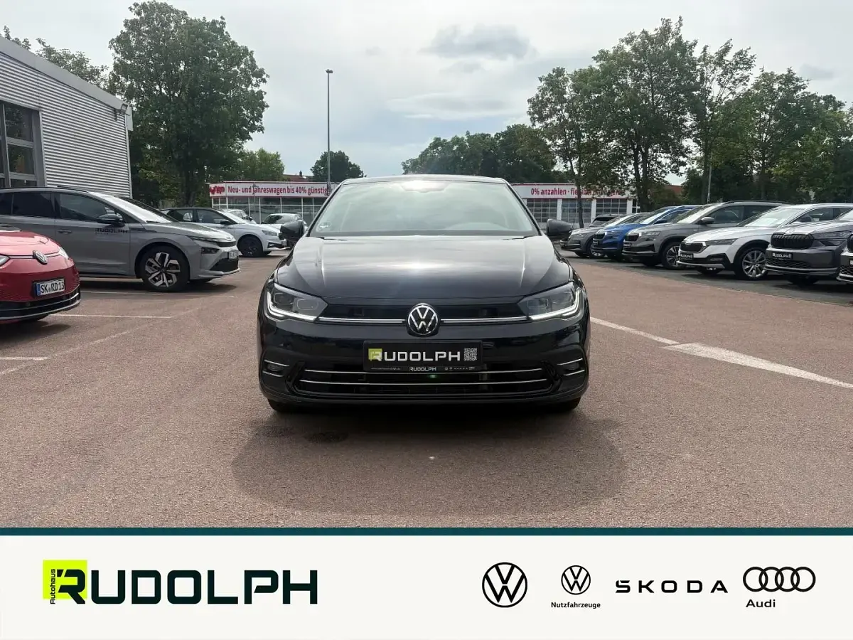 Gebraucht VW Polo Style 110 PS (80 kW) 2022 Deep black perleffekt Kleinwagen