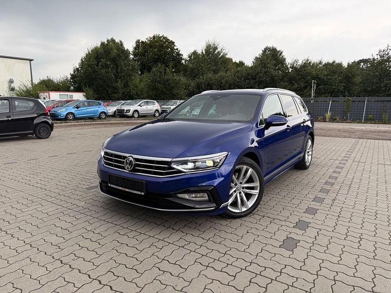 Blau Gebraucht 2019 VW Passat Elegance Kombi | 18.799 € (Etwas zu teuer) - Bild 1/4