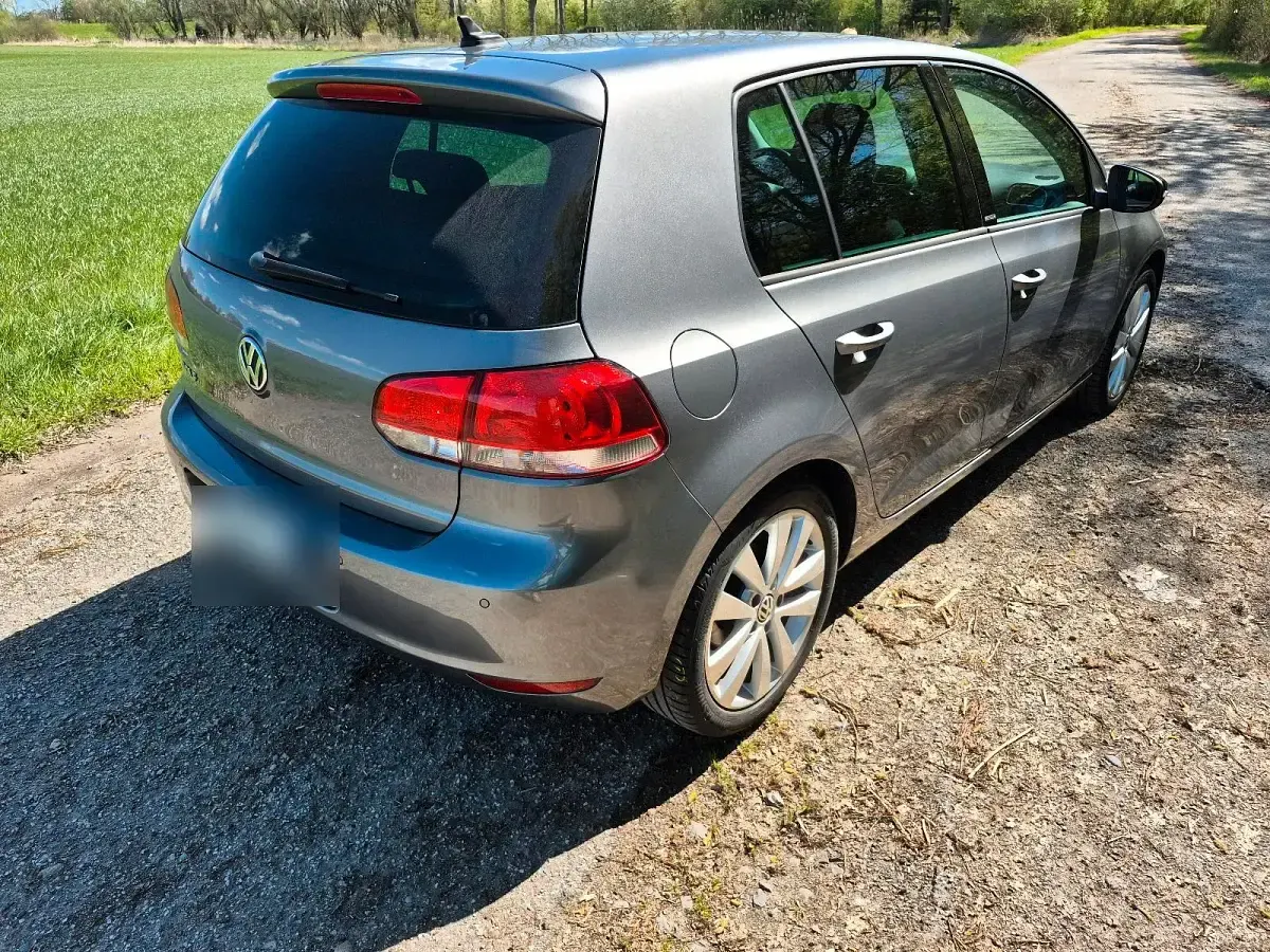 Second-hand VW Golf VII 122 CP (89 kW) 2012 Gri Berlinǎ