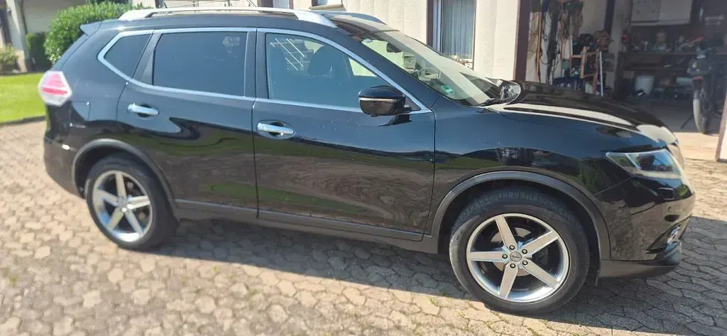 Gebraucht Nissan X-Trail 360º 131 PS (96 kW) 2016 Schwarz SUV