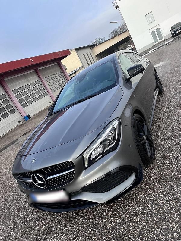 Gebraucht Mercedes CLA250 211 PS (155 kW) 2018 Grau Limousine