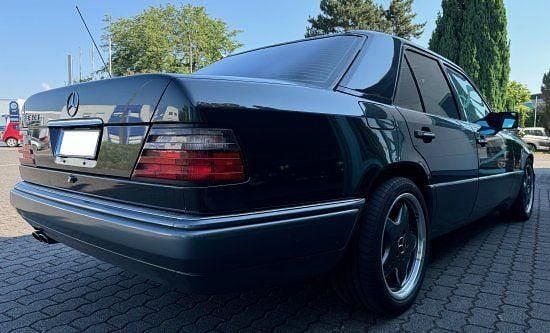 Gebraucht Mercedes E320 220 PS (161 kW) 1995 Schwarz Limousine