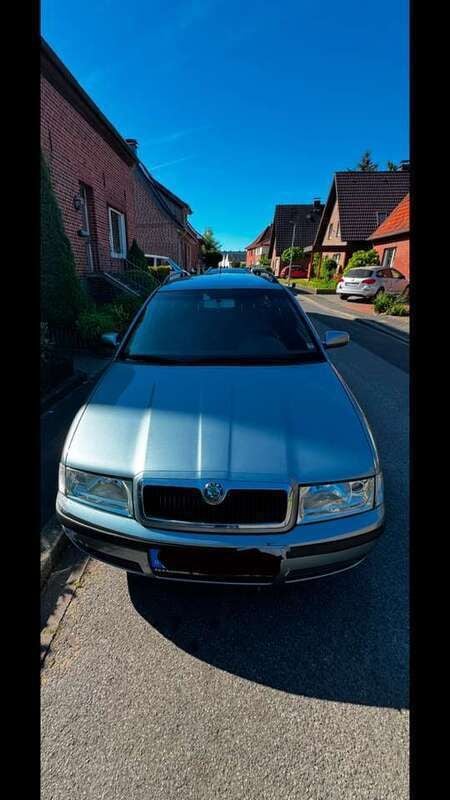 Grau Gebraucht 2004 Skoda Octavia Ambiente Kombi | 2.100 € (Guter Preis) - Bild 1/4