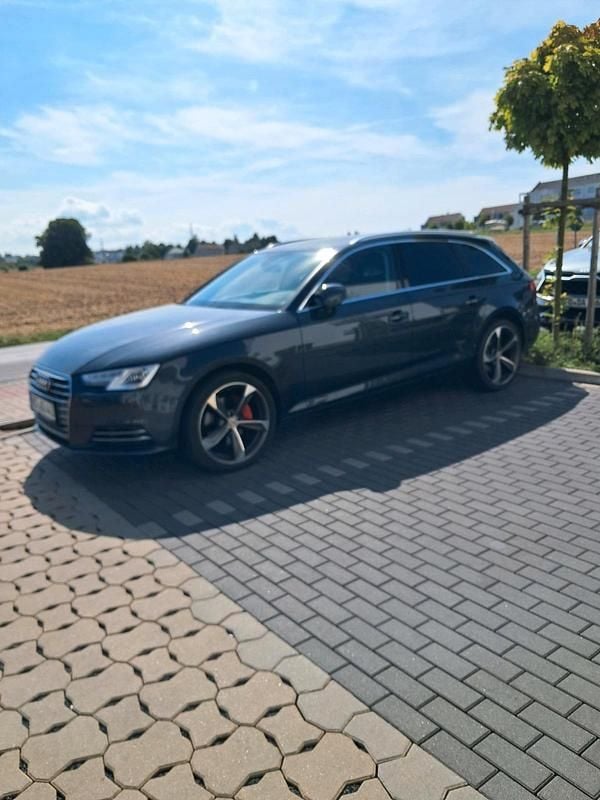 Gebraucht Audi A4 190 PS (139 kW) 2017 Grau Kombi