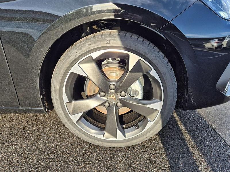 Neu Cupra Leon 150 PS (110 kW) 2025 Schwarz Limousine