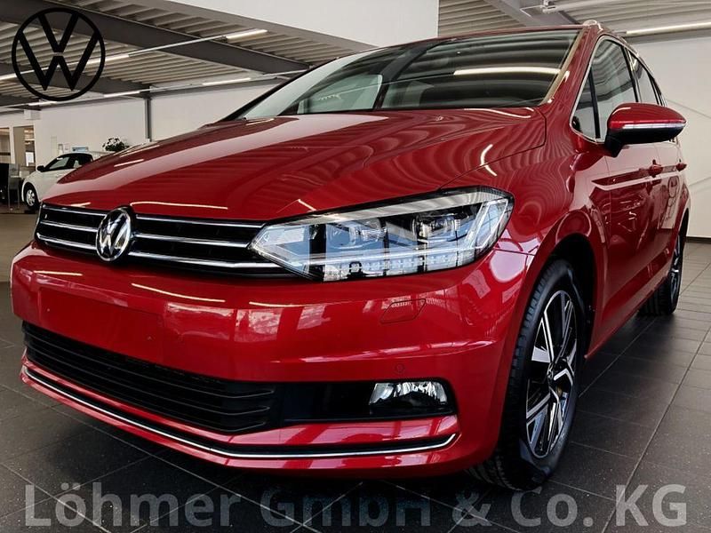 Gebraucht VW Touran 150 PS (110 kW) 2022 Rot Van / Kleinbus
