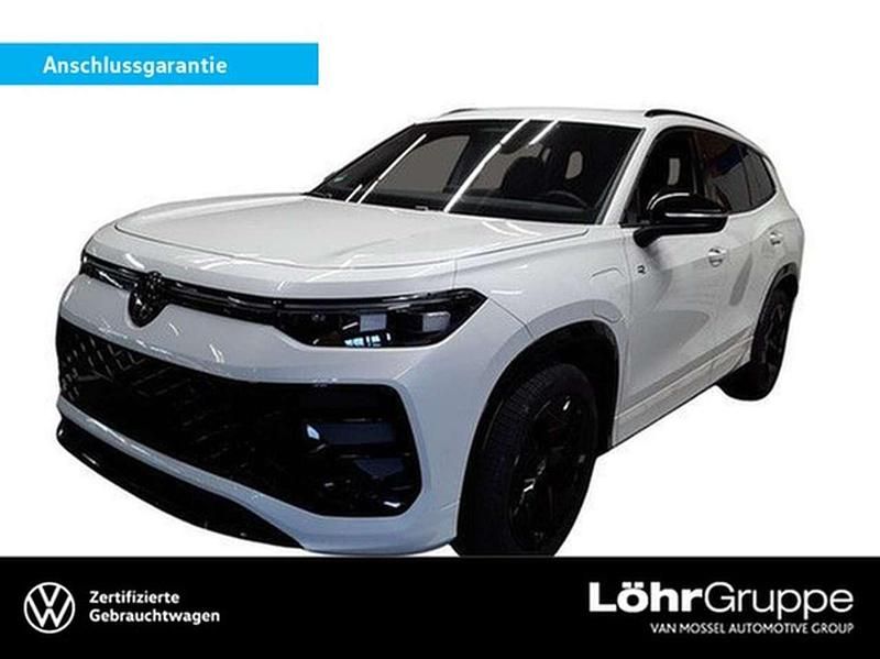 Oryxweiß perlmutteffekt Gebraucht 2025 VW Tayron R-line SUV | 56.880 € (Superpreis) - Bild 1/3