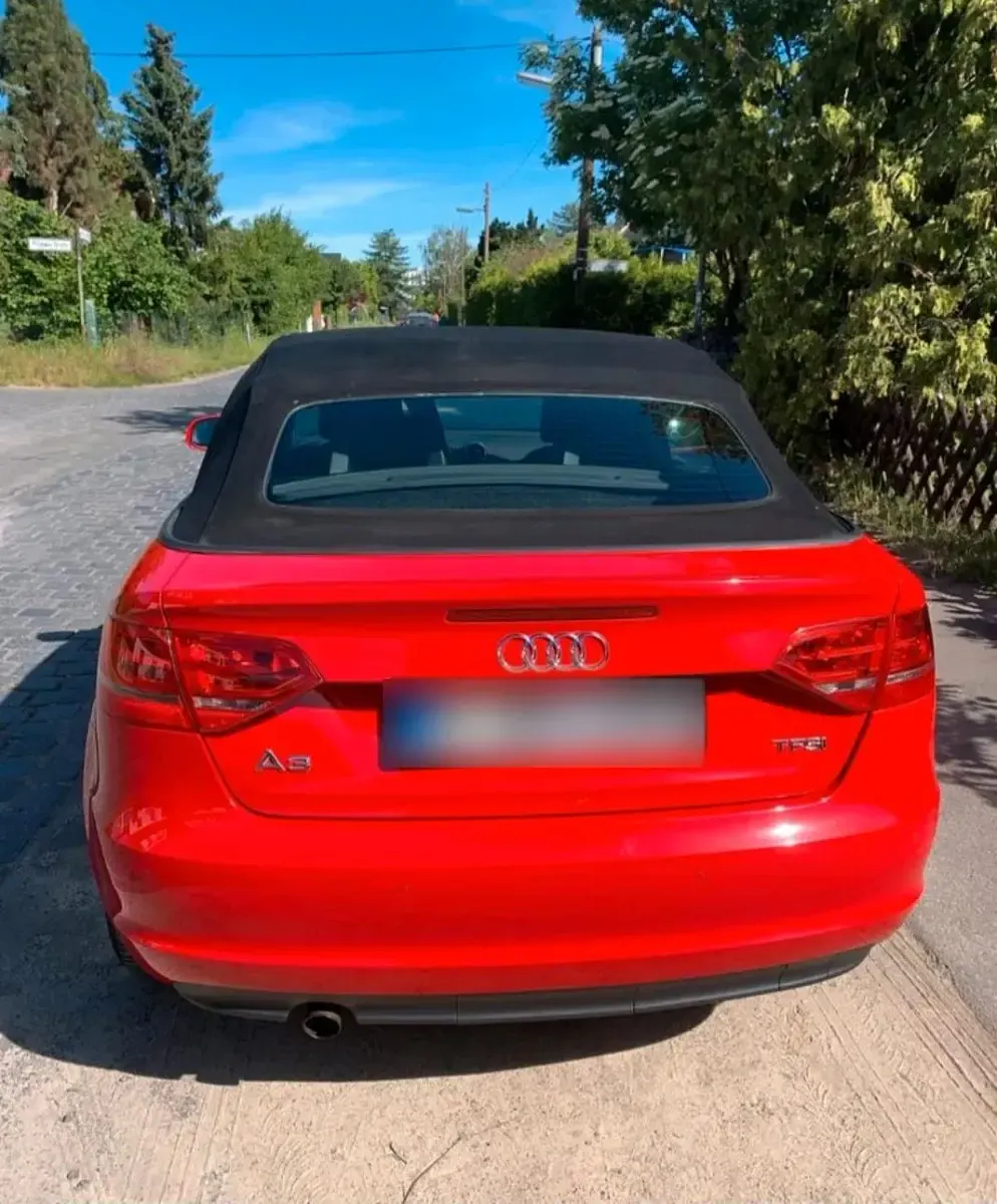 Gebraucht Audi A3 Cabriolet 105 PS (77 kW) 2012 Rot Cabrio