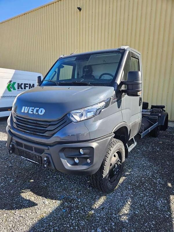 Neu Iveco Daily 175 PS (128 kW) 2025 Miberalgrau ic 371