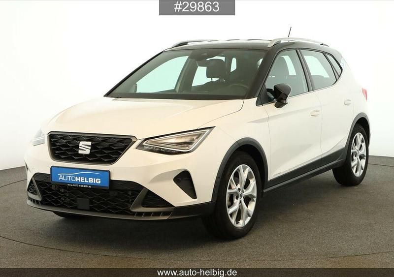 Weiß Gebraucht 2023 Seat Arona FR SUV | 18.990 € (Superpreis) - Bild 1/4