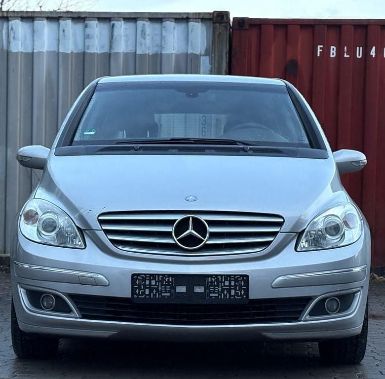 Usata Mercedes B150 95 CV (69 kW) 2006 Argento Monovolume