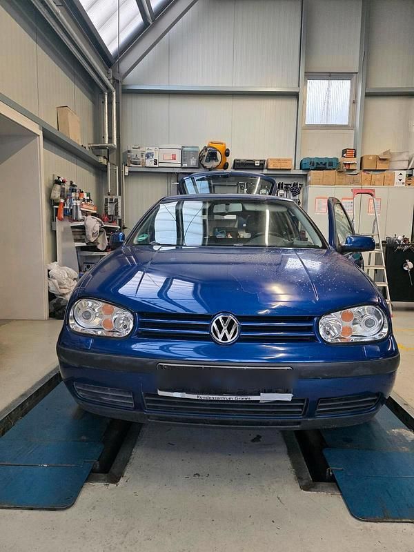 Blau Gebraucht 2003 VW Golf IV Sound Limousine | 3.200 € (Fairer Preis) - Bild 1/4