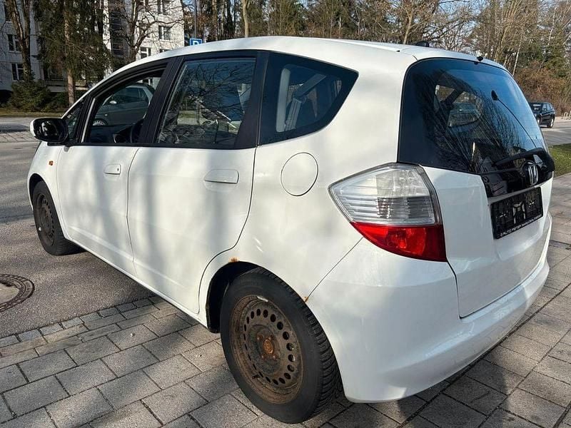 Gebraucht Honda Jazz Trend 90 PS (66 kW) 2009 Taffeta white Kleinwagen