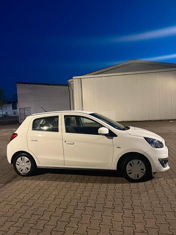 Gebraucht Mitsubishi Space Star 71 PS (52 kW) 2019 Weiß Kleinwagen