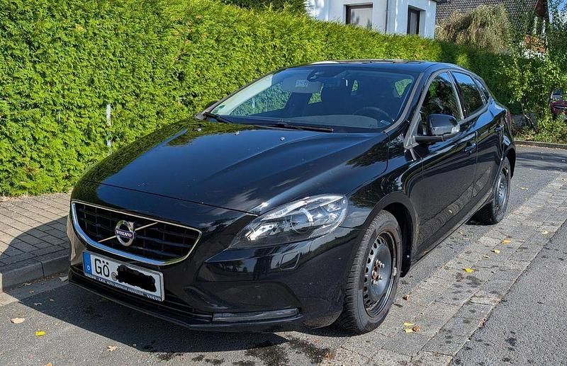 Schwarz Gebraucht 2014 Volvo V40 Kombi | 6.990 € (Guter Preis) - Bild 1/4