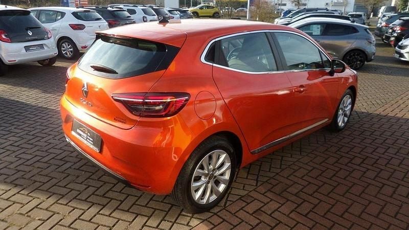 Gebraucht Renault Clio V Intens 91 PS (66 kW) 2021 Valencia orange metallic Kleinwagen