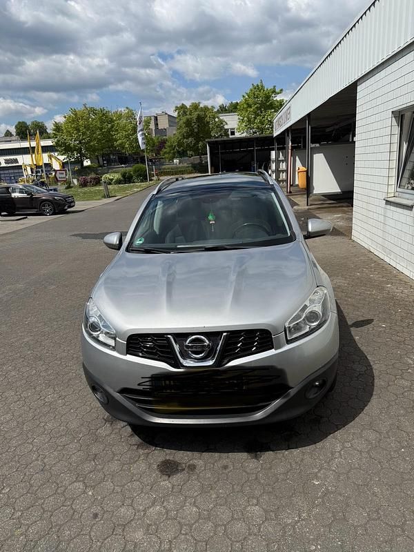 Andere farben Gebraucht 2010 Nissan Qashqai +2 SUV | 6.500 € - Bild 1/3