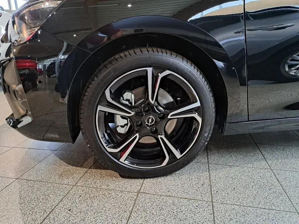 Gebraucht Opel Corsa Ultimate 131 PS (96 kW) 2022 Karbon schwarz metallic Kleinwagen