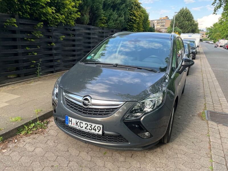 Grau Gebraucht 2015 Opel Zafira Tourer Eco Van / Kleinbus | 9.500 € (Superpreis) - Bild 1/4