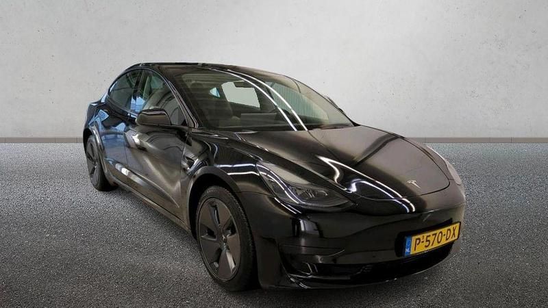 Gebraucht Tesla Model 3 Standard Range 225 kW (306 PS) 2022 Schwarz Limousine