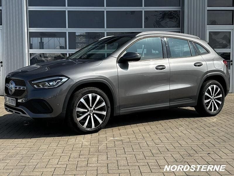 Gebraucht Mercedes GLA180 116 PS (85 kW) 2021 Mountaingrau  met. SUV
