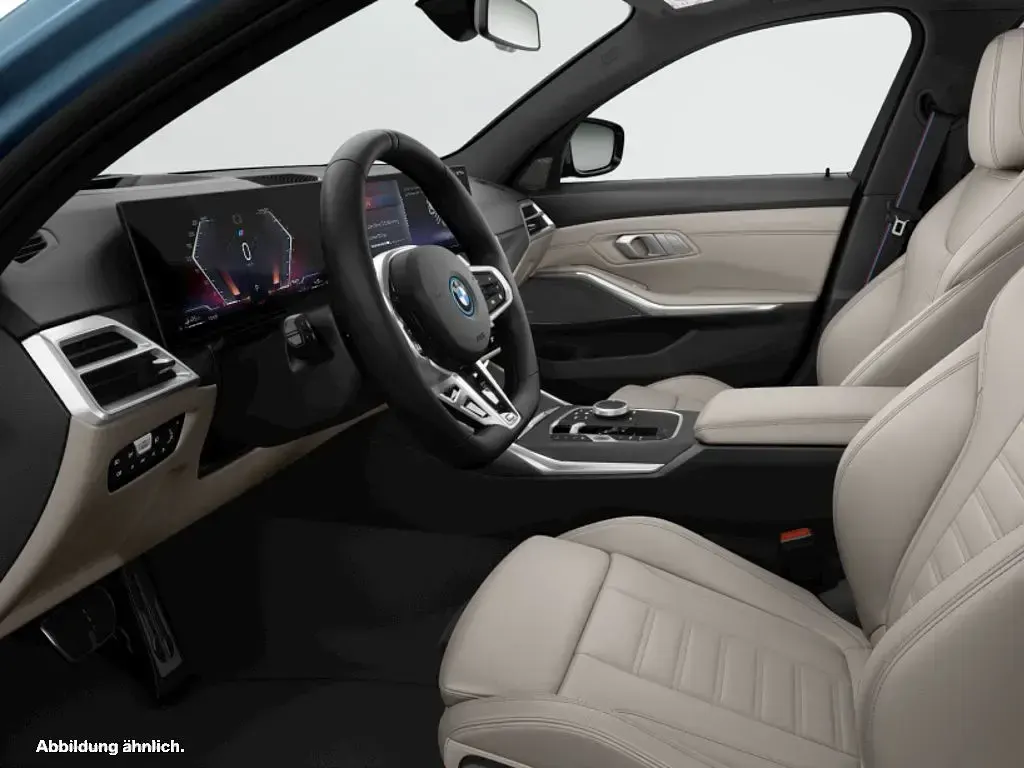 Gebraucht BMW 330e 292 PS (214 kW) 2025 Blau Kombi