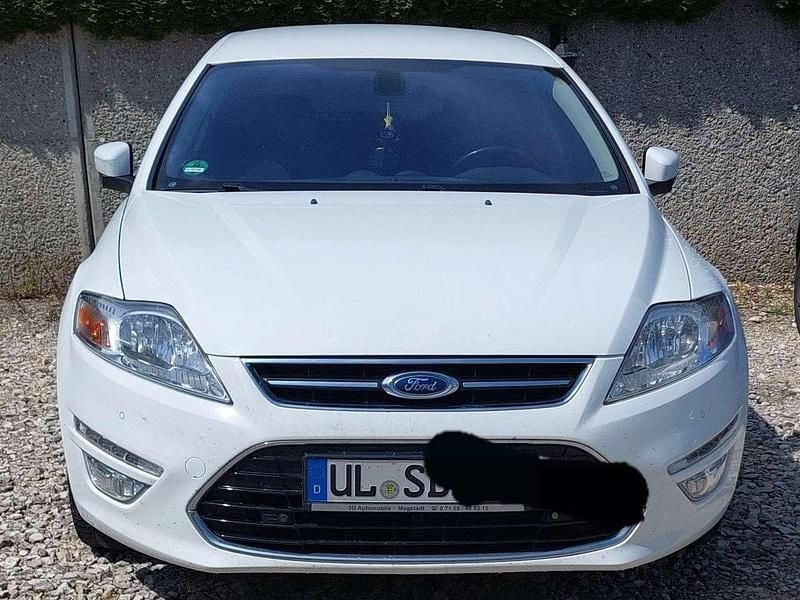 Weiß Gebraucht 2014 Ford Mondeo Ambiente Kombi | 5.900 € (Fairer Preis) - Bild 1/4