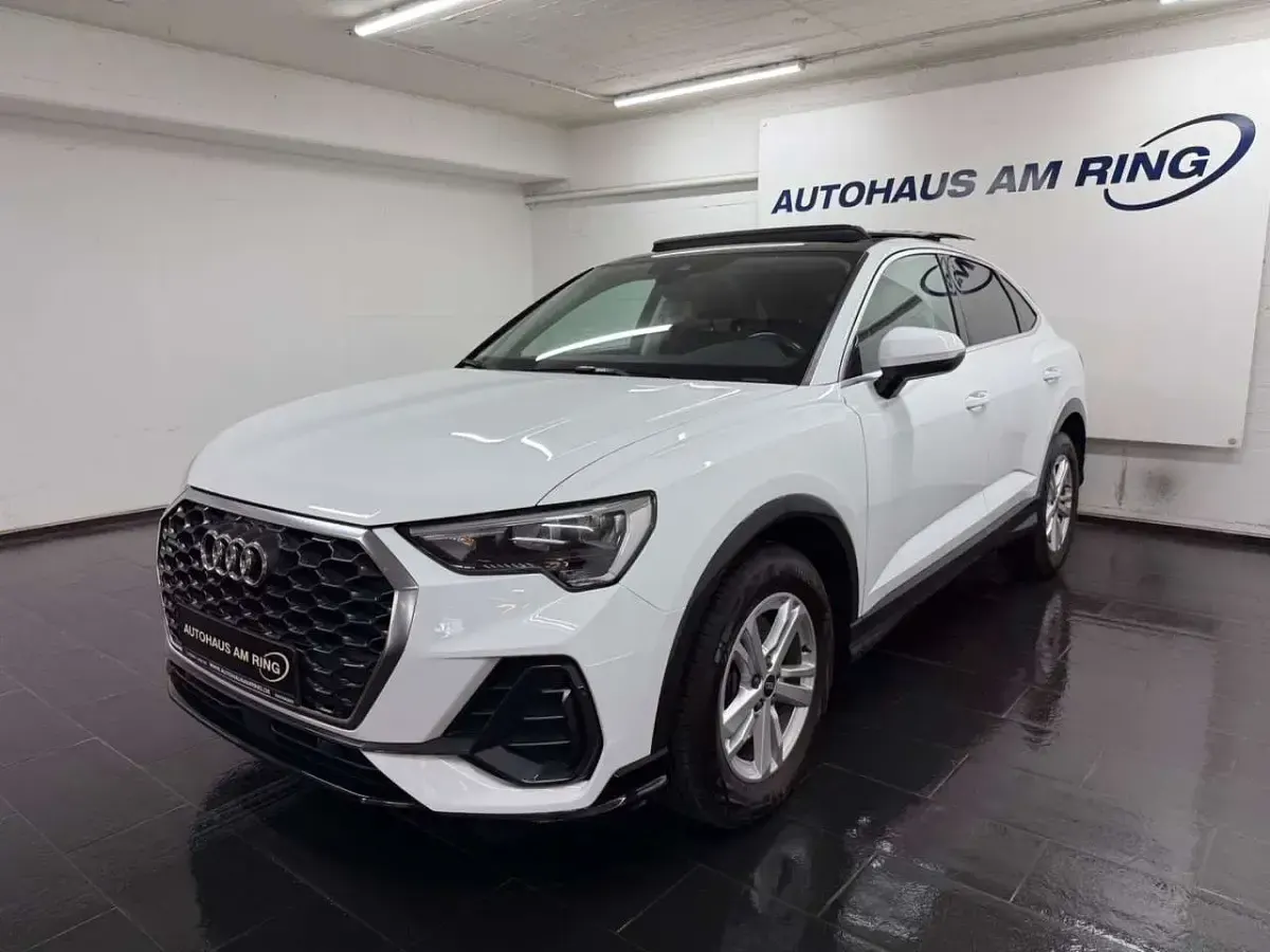 Gebraucht Audi Q3 Sportback Sport 190 PS (139 kW) 2023 Weiß SUV