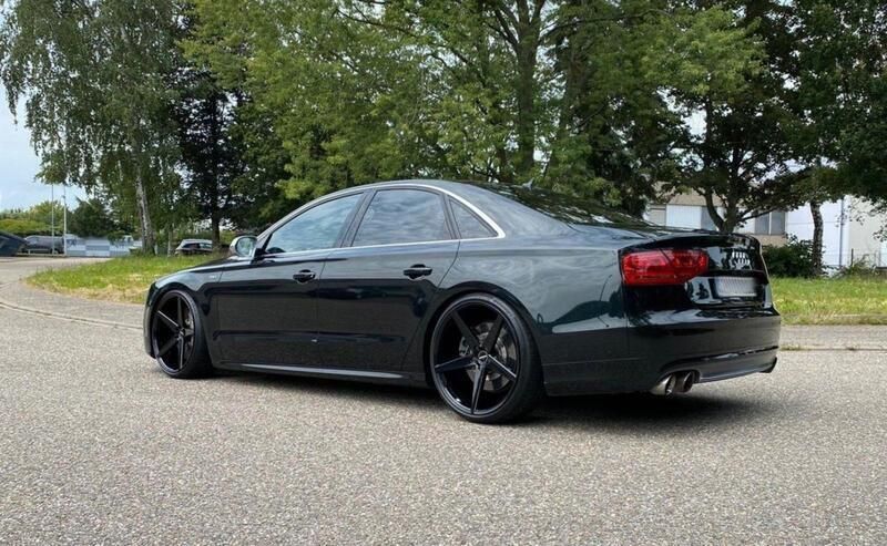 Schwarz Gebraucht 2012 Audi S8 Premium Limousine | 34.999 € - Bild 1/4